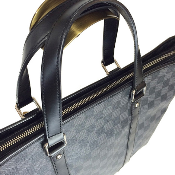 Louis Vuitton Damier Graphite Tadao Shoulder Bag - Picture 5 of 7